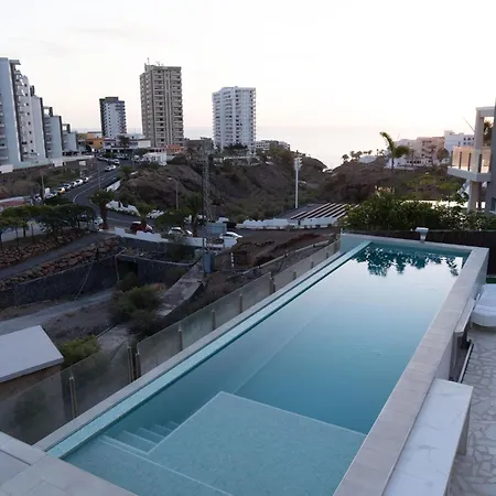 Nirvana - Luxury With Heated Pool Holiday home *