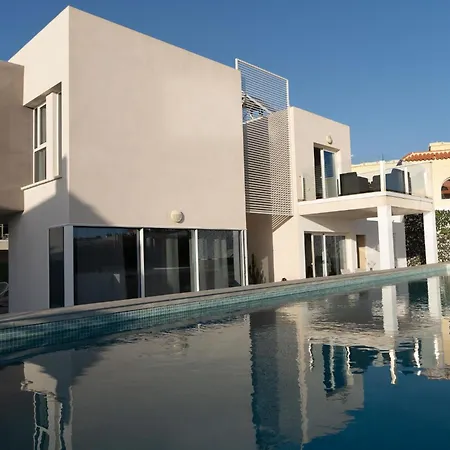 Nirvana - Luxury With Heated Pool Holiday home Playa Paraiso (Tenerife)