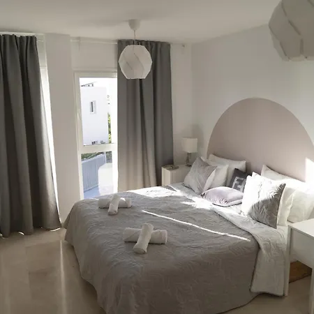 Holiday home Nirvana - Luxury With Heated Pool Playa Paraiso (Tenerife)