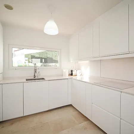 Semesterbostad Nirvana - Luxury With Heated Pool *