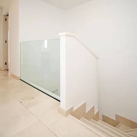 Nirvana - Luxury With Heated Pool