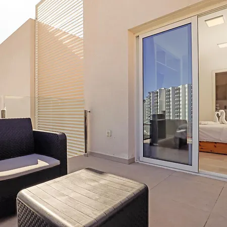 Nirvana - Luxury With Heated Pool Semesterbostad *