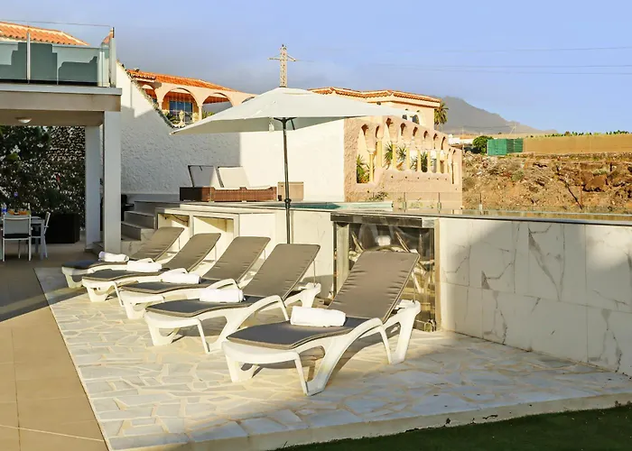 Сasa de vacaciones Nirvana - Luxury With Heated Pool