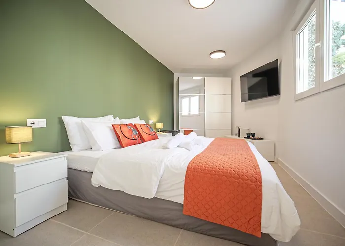 Сasa de vacaciones Nirvana - Luxury With Heated Pool