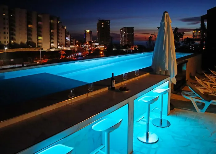 Сasa de vacaciones Nirvana - Luxury With Heated Pool *