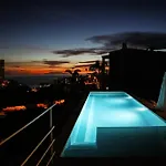 Nirvana - Luxury With Heated Pool Casa vacanze *